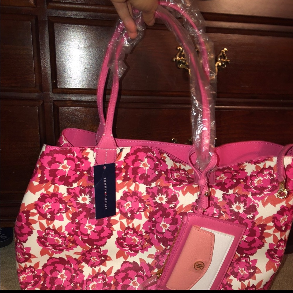 Tommy Hilfiger Tote/Clutch